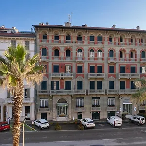 Esplanade Hotel